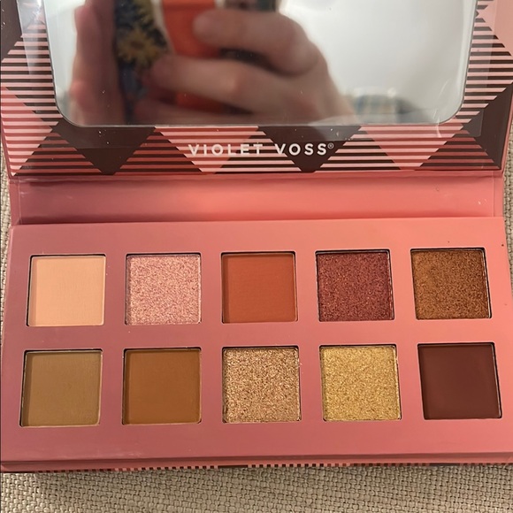 Violet Voss Eyeshadow Palette Set of 3 for $20 - Picture 5 of 5